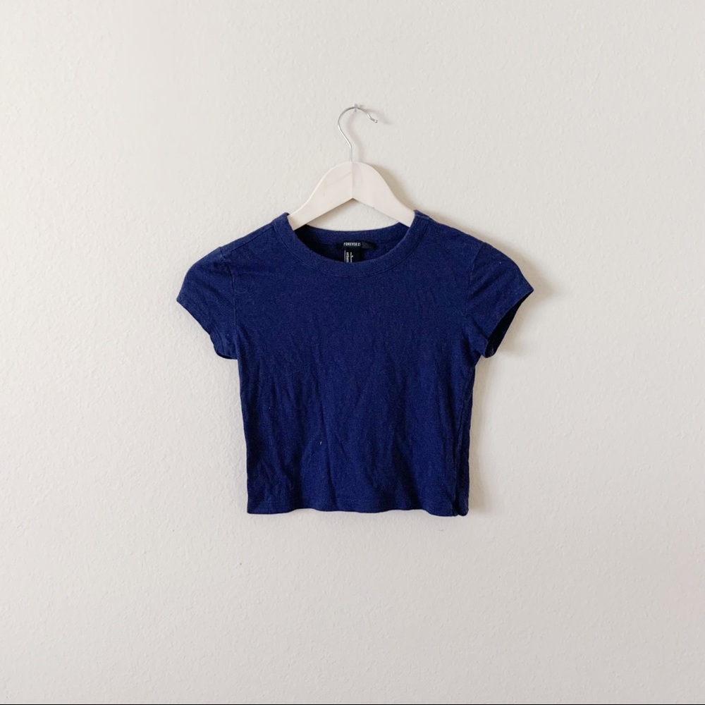 LIKE NEW! NAVY BLUE CROPPED MINI BASIC TEE!